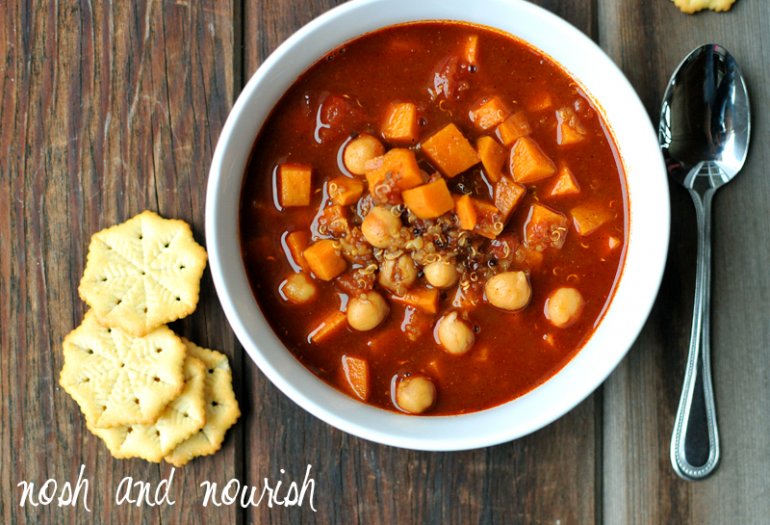 New Favorite {Sweet Potato Chickpea Chili w/Quinoa} Nosh and Nourish