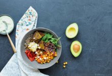 Curry Bombay Veggie Bowl with Yogurt Sauce