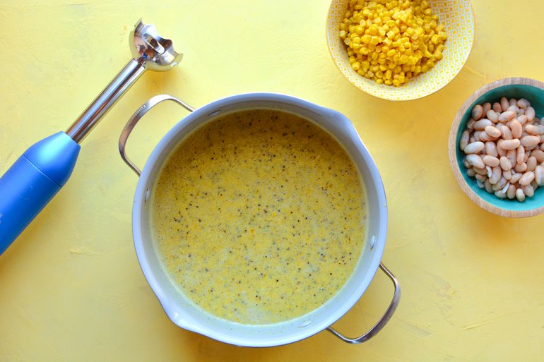 corn and white bean chowder