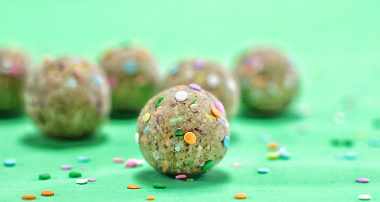 vanilla cake balls