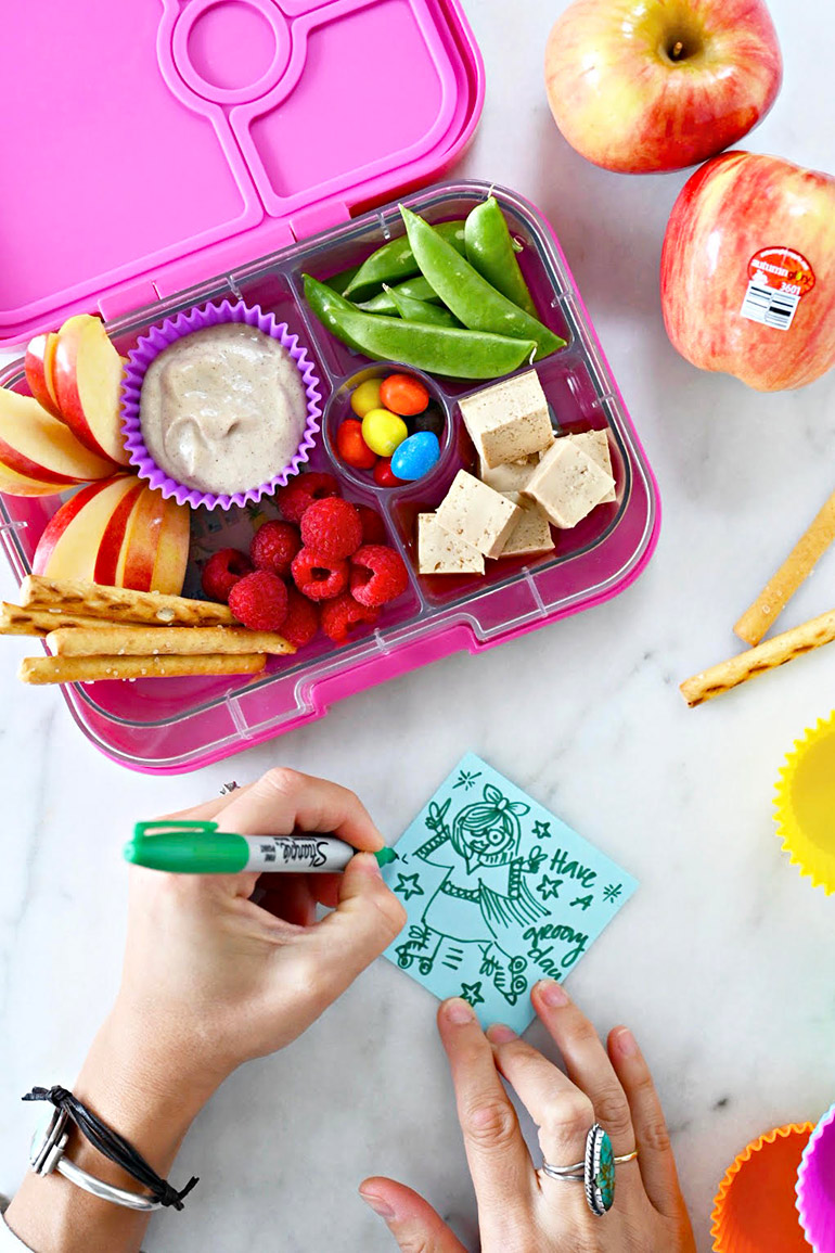 yumbox autumn glory apple lunch