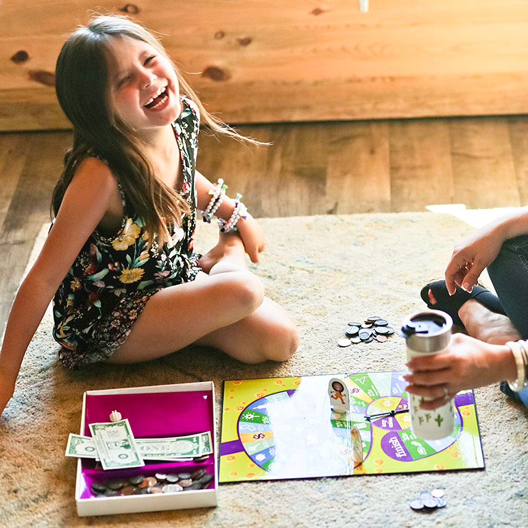 babycakes playing board game