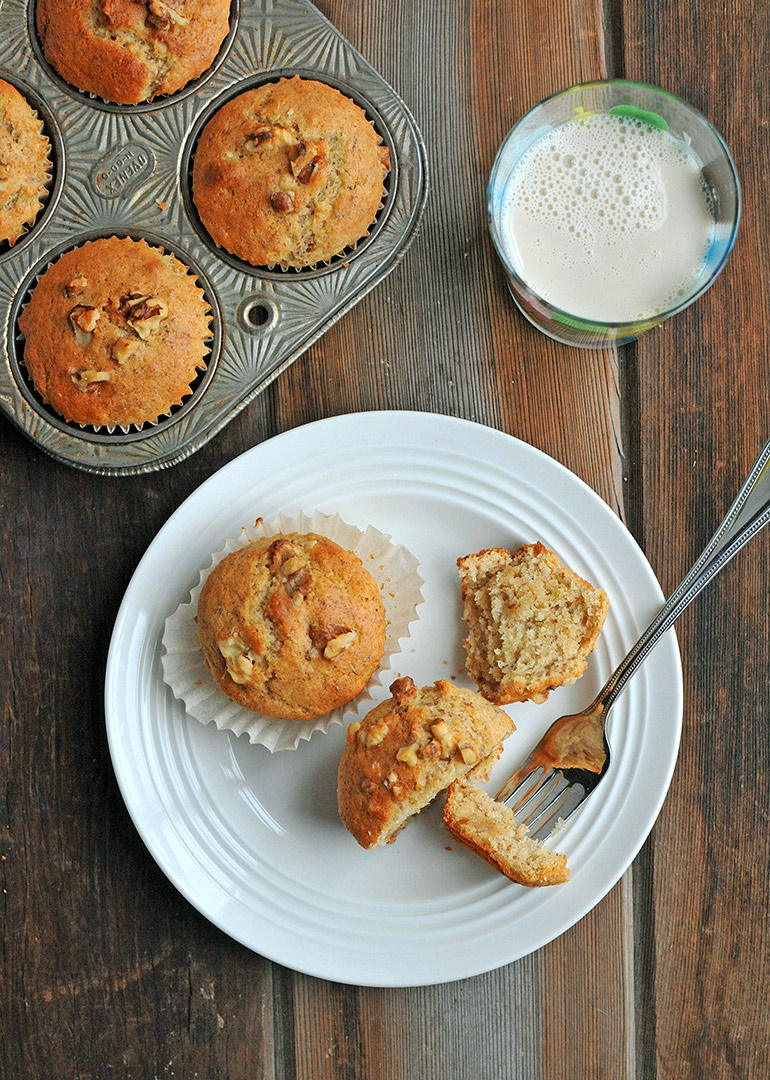 vegan banana nut muffins