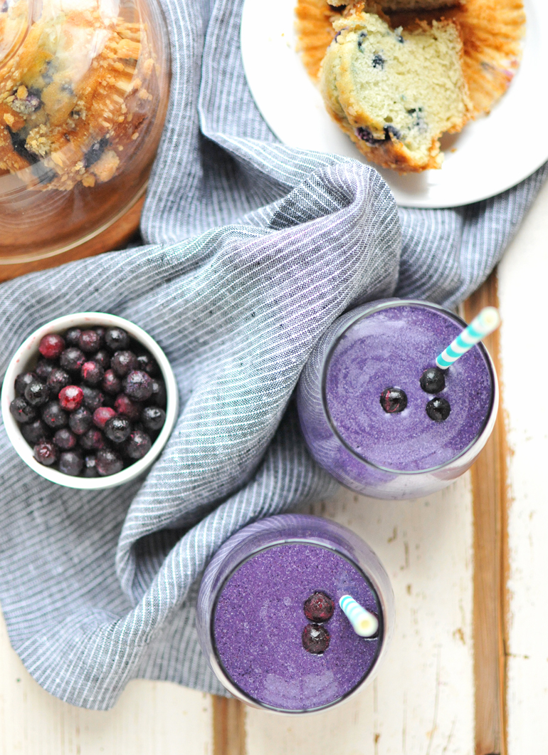 blueberry muffin smoothie above