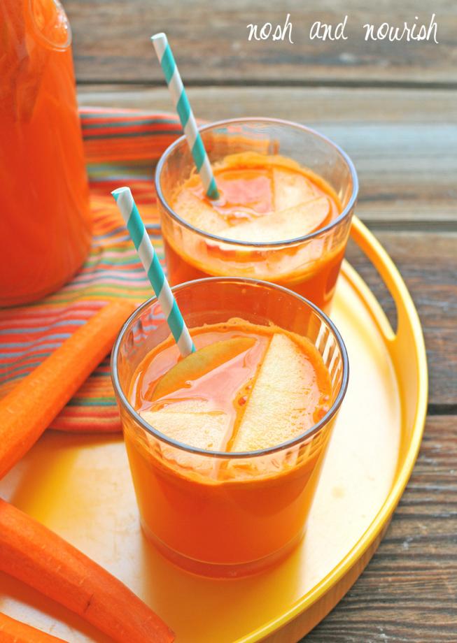 Коктейль при гастрите. Морковный сок с молоком. Морковный Фреш. Морковный смузи. Свежевыжатый морковный сок.