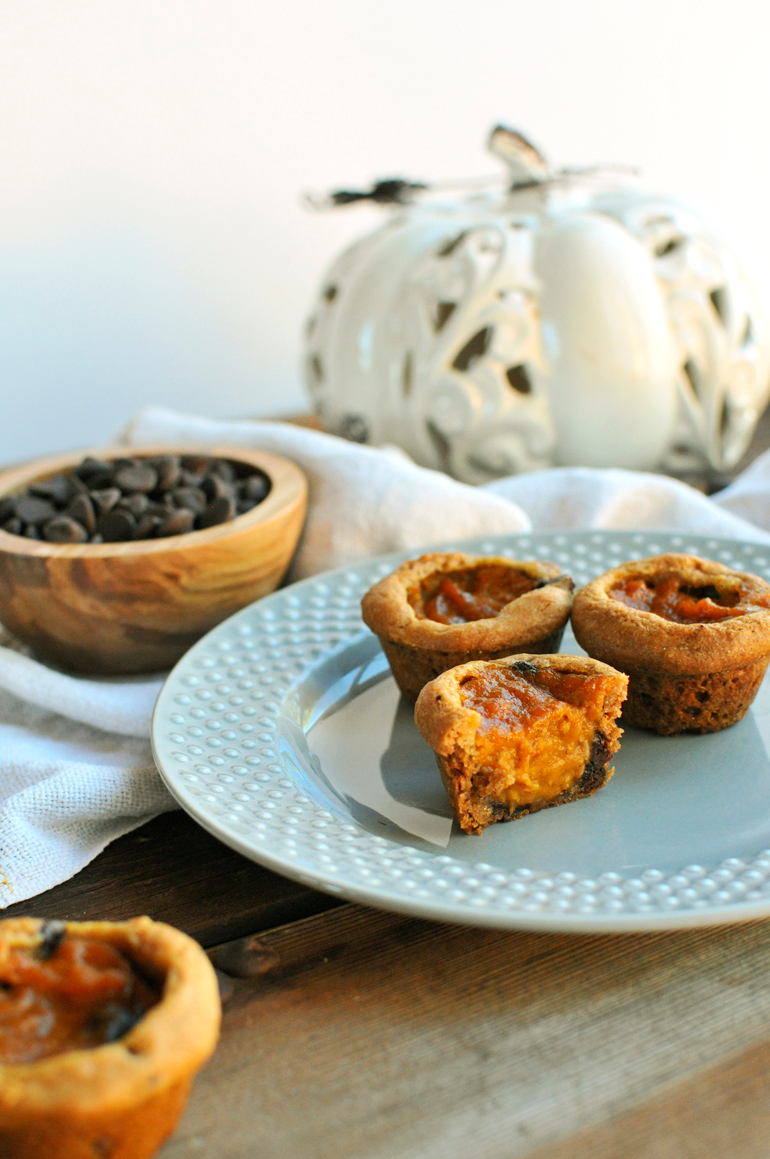 dark chocolate pumpkin pie bites