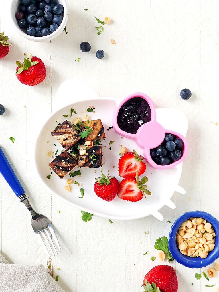 hello kitty bumkins kid plate with grilled tofu