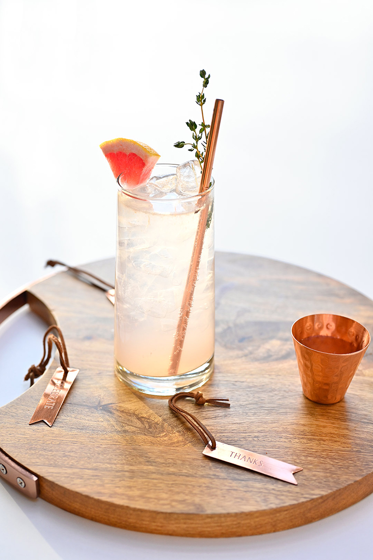 sparkling grapefruit vodka soda