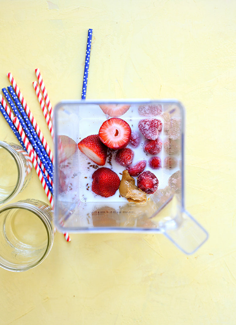 pb and j smoothie in blender