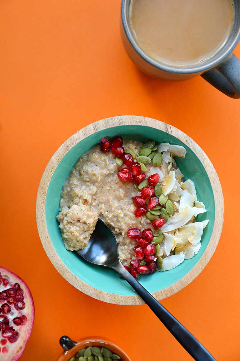 pumpkin spice oatmeal bowl