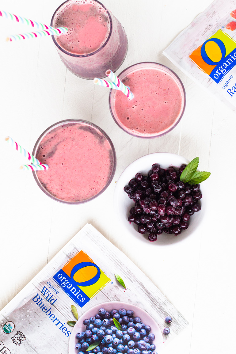 blueberry and raspberry smoothie