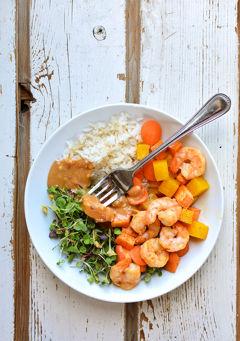 thai chile shrimp bowl with sesame rice